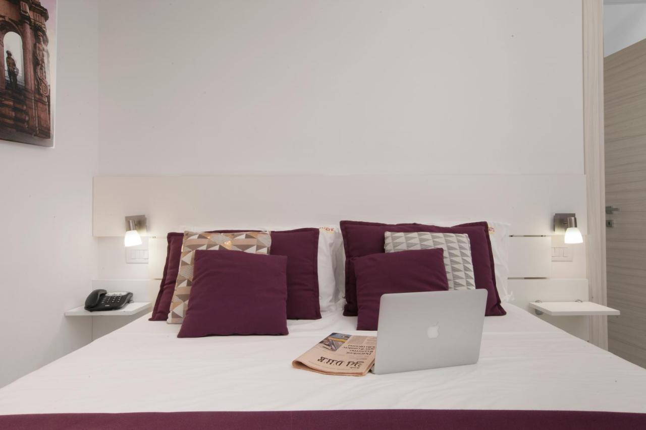 Suite Dei Catalani Naples Extérieur photo