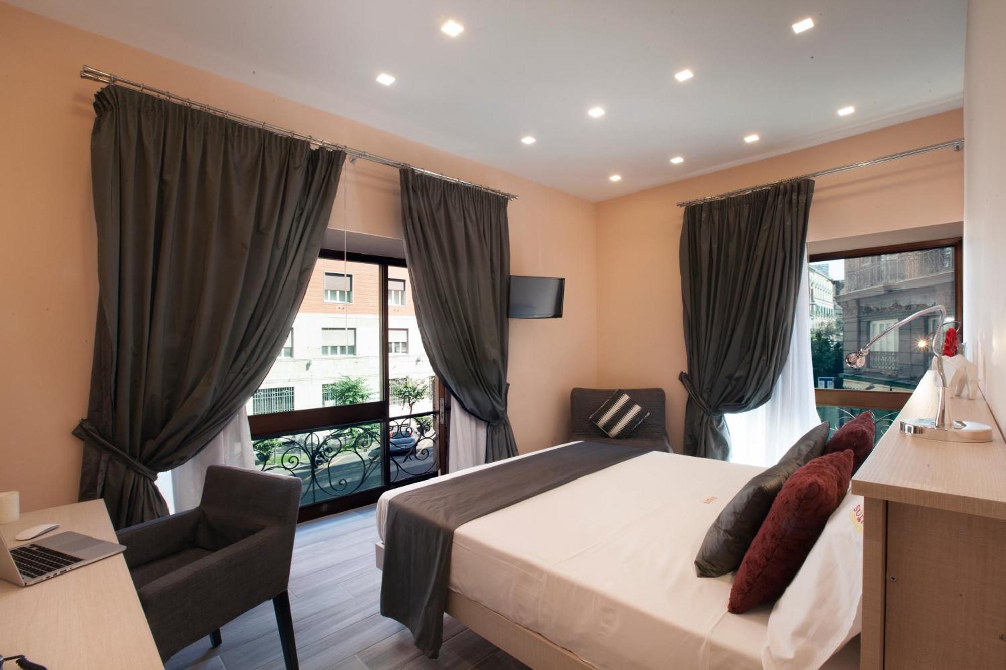 Suite Dei Catalani Naples Extérieur photo