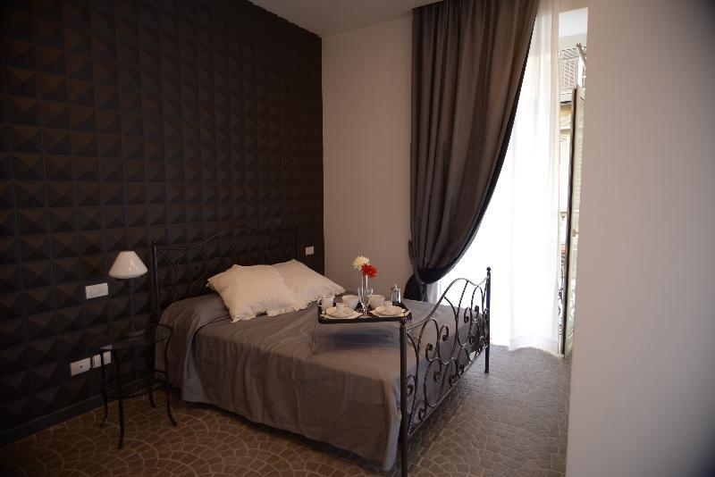 Suite Dei Catalani Naples Extérieur photo