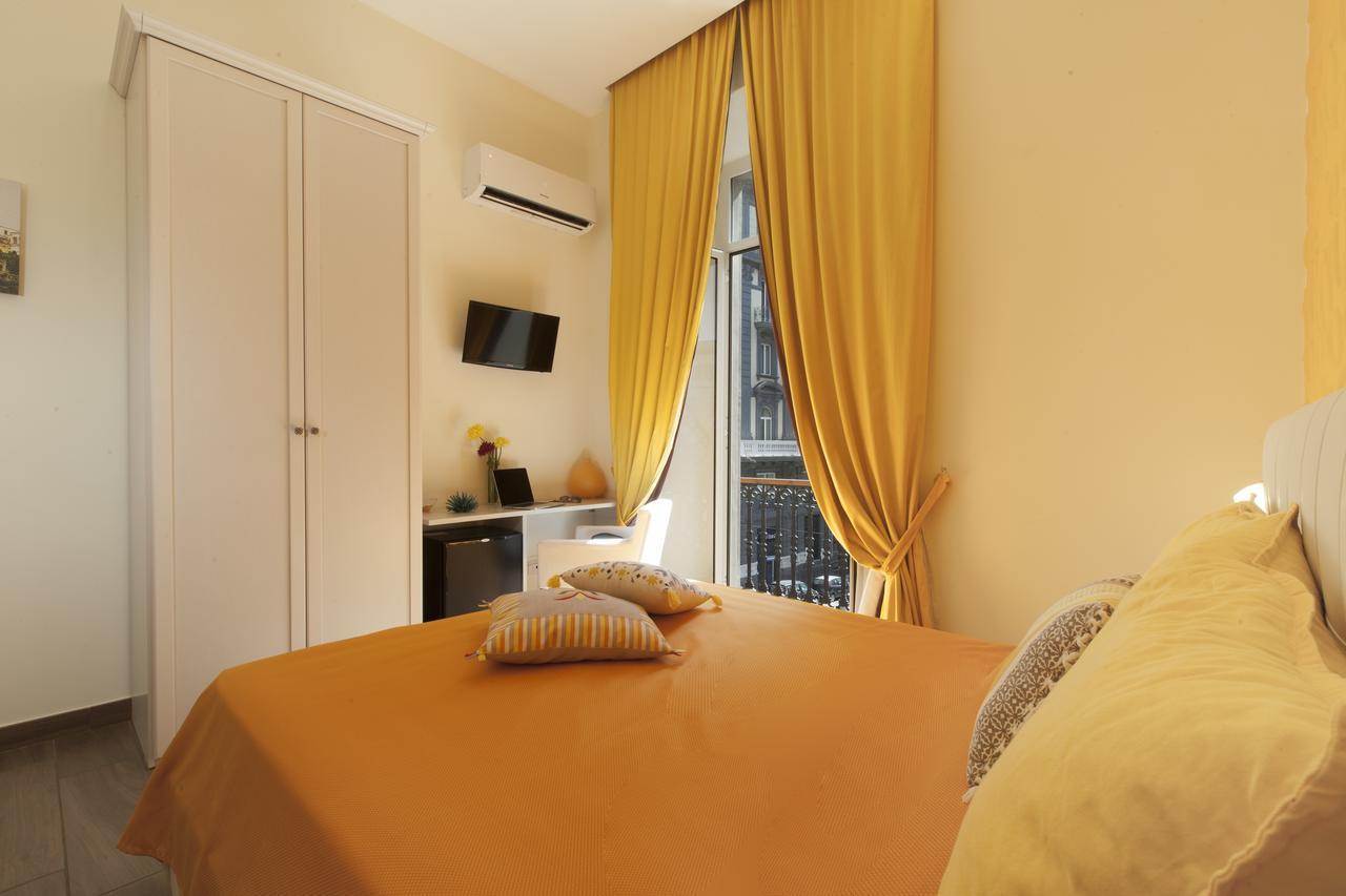 Suite Dei Catalani Naples Extérieur photo