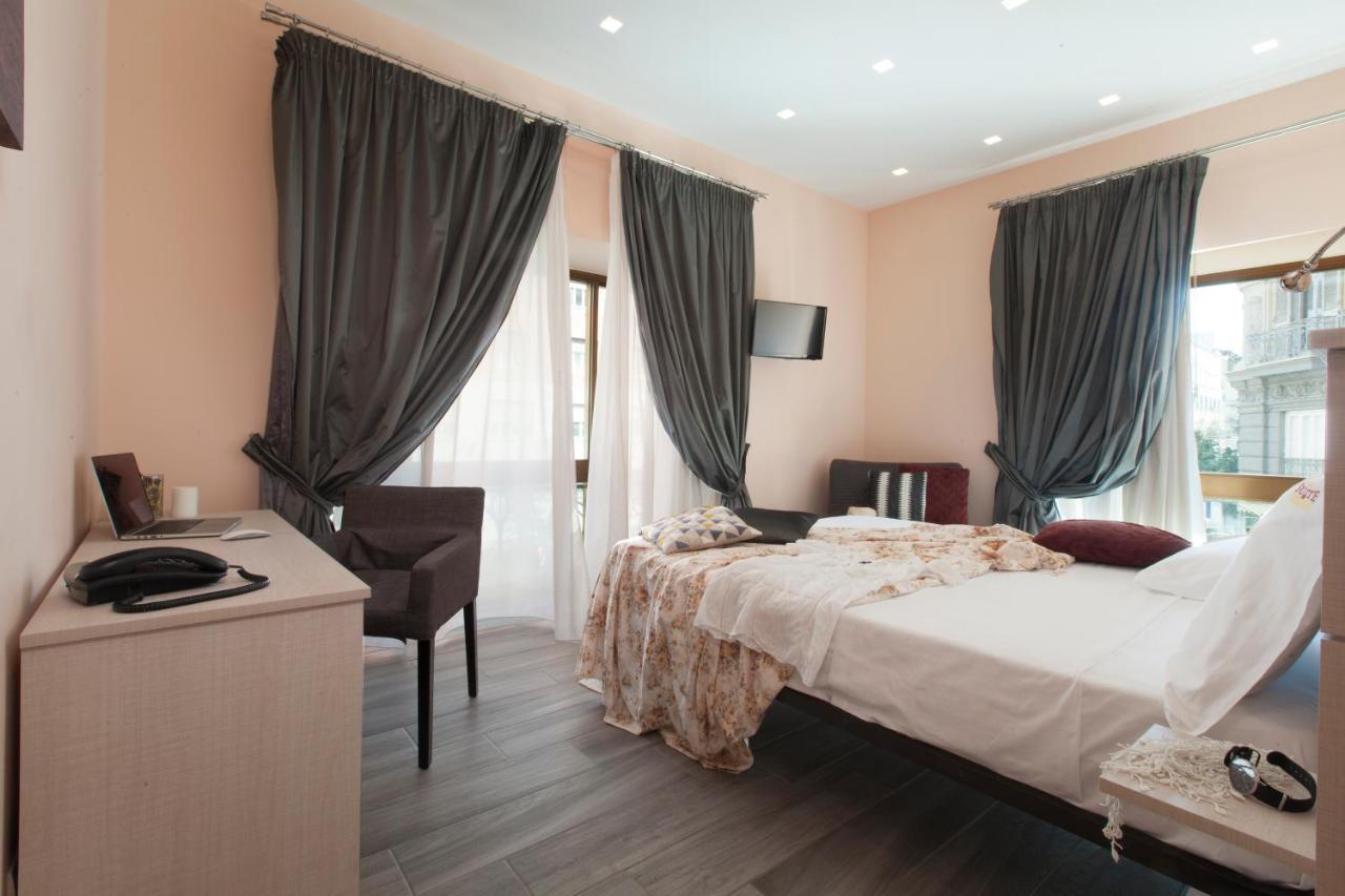 Suite Dei Catalani Naples Extérieur photo