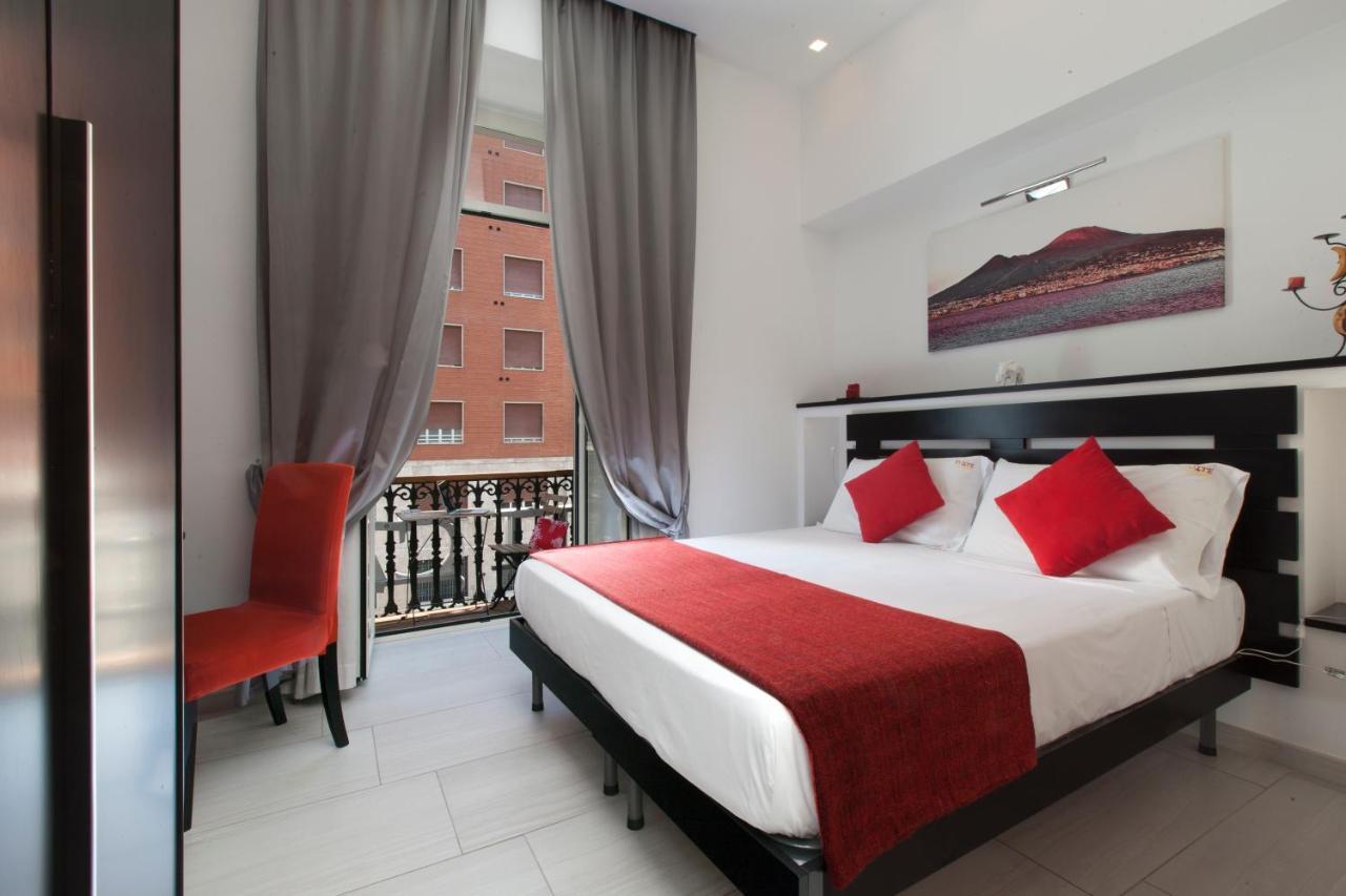 Suite Dei Catalani Naples Extérieur photo