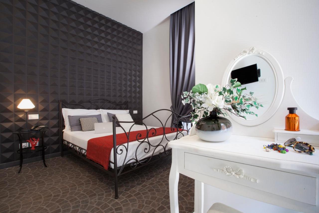 Suite Dei Catalani Naples Extérieur photo
