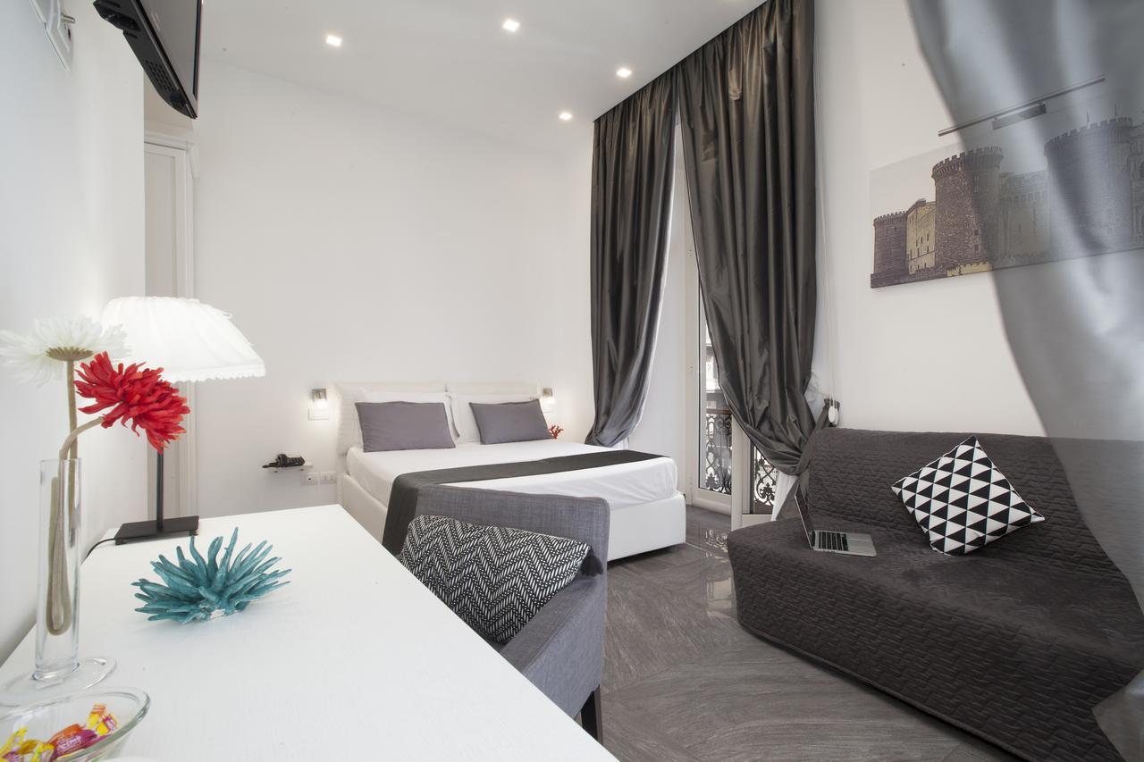 Suite Dei Catalani Naples Extérieur photo