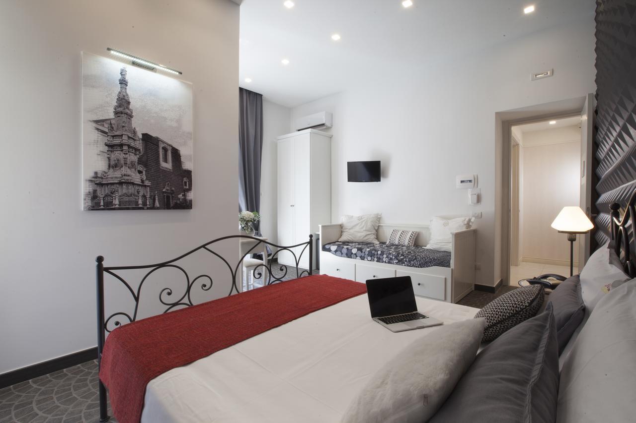 Suite Dei Catalani Naples Extérieur photo